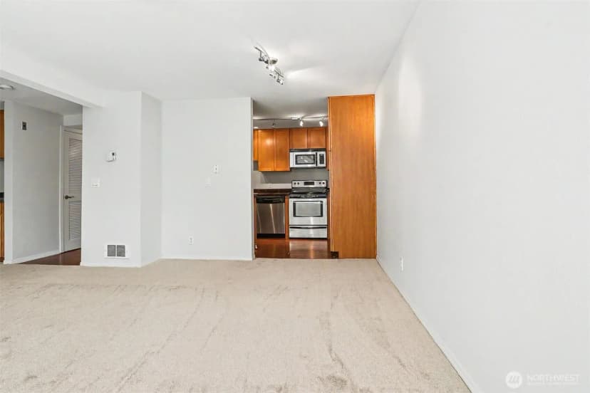 Property photo for 14300 32nd Avenue Ne #107, Seattle photo 19