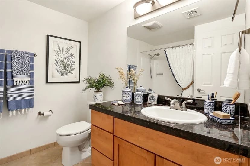 Property photo for 14300 32nd Avenue Ne #107, Seattle photo 10