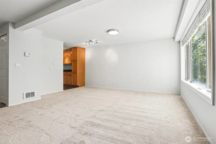 Property photo for 14300 32nd Avenue Ne #107, Seattle photo 18