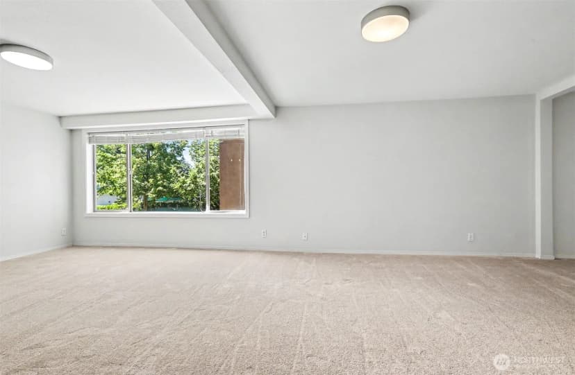 Property photo for 14300 32nd Avenue Ne #107, Seattle photo 17