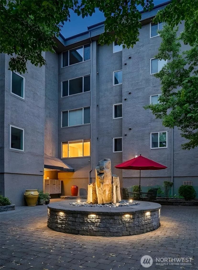 Property photo for 14300 32nd Avenue Ne #107, Seattle photo 22
