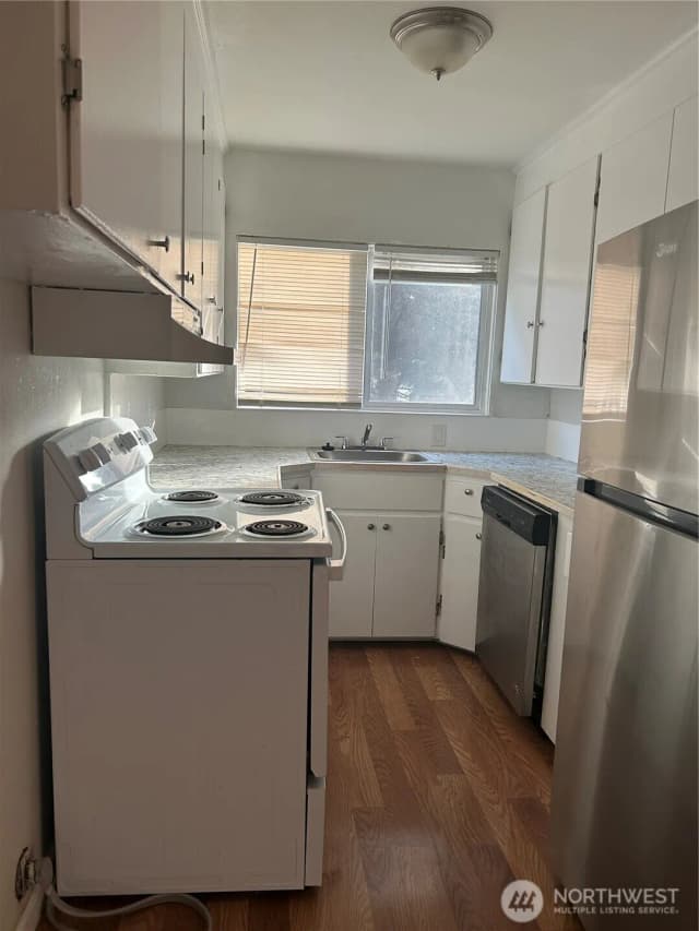 Property photo for 5050 Martin Luther King Jr Way S, Seattle photo 3