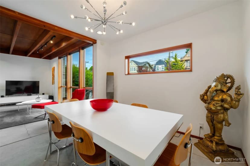 Property photo for 209 12th Ave E, Seattle photo 19