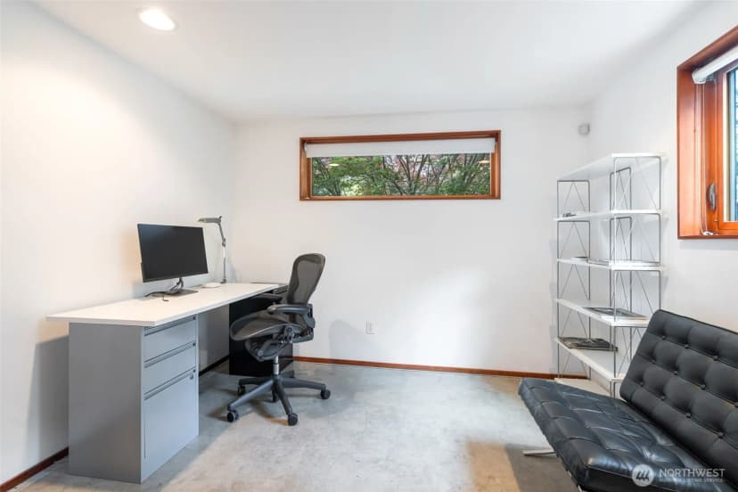 Property photo for 209 12th Ave E, Seattle photo 36