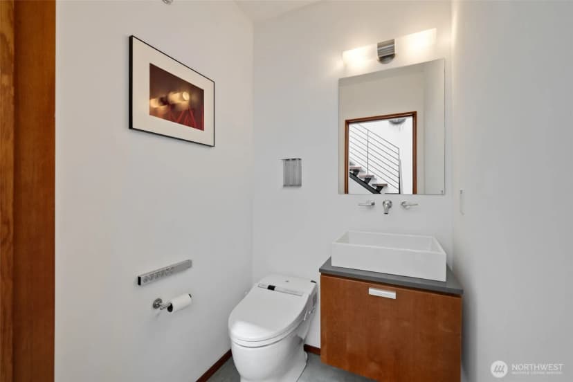 Property photo for 209 12th Ave E, Seattle photo 21