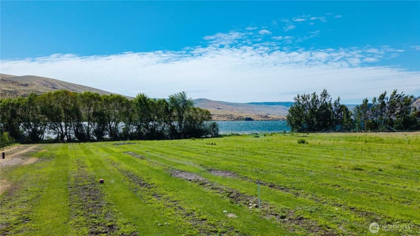 Property photo for 1 Stennes Drive, Pateros photo 34