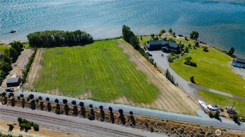 Property photo for 2 Stennes Drive, Pateros photo 21