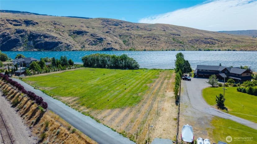 Property photo for 2 Stennes Drive, Pateros photo 32