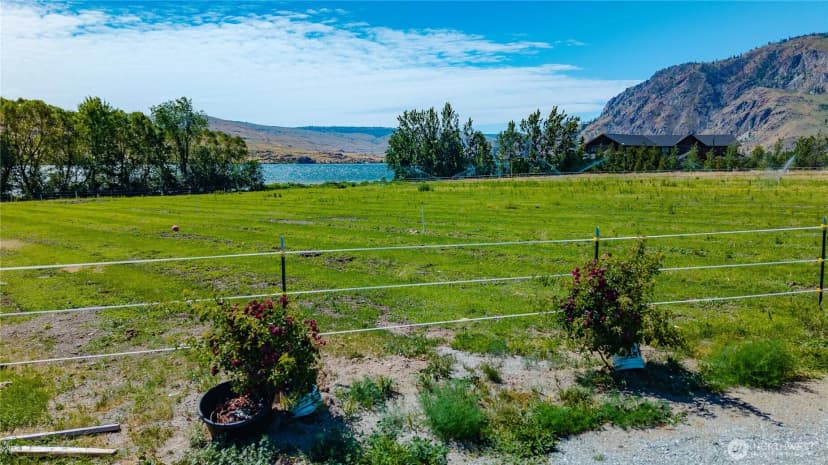 Property photo for 2 Stennes Drive, Pateros photo 36