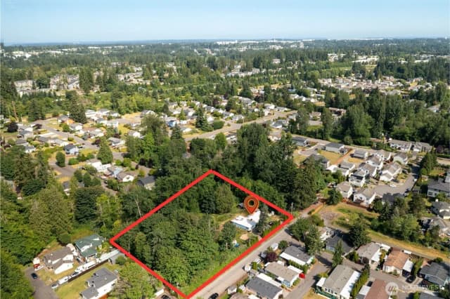 Property photo for 14808 Larch Way, Lynnwood photo 2