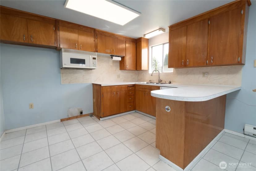 Property photo for 14808 Larch Way, Lynnwood photo 8