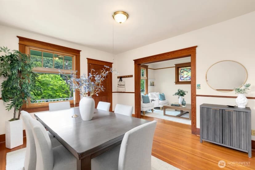 Property photo for 4611 34th Avenue W, Seattle photo 3