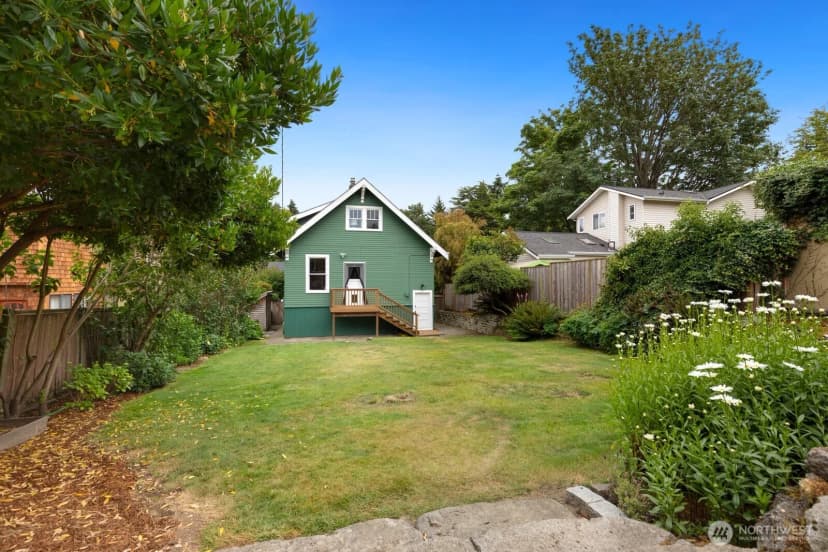 Property photo for 4611 34th Avenue W, Seattle photo 31