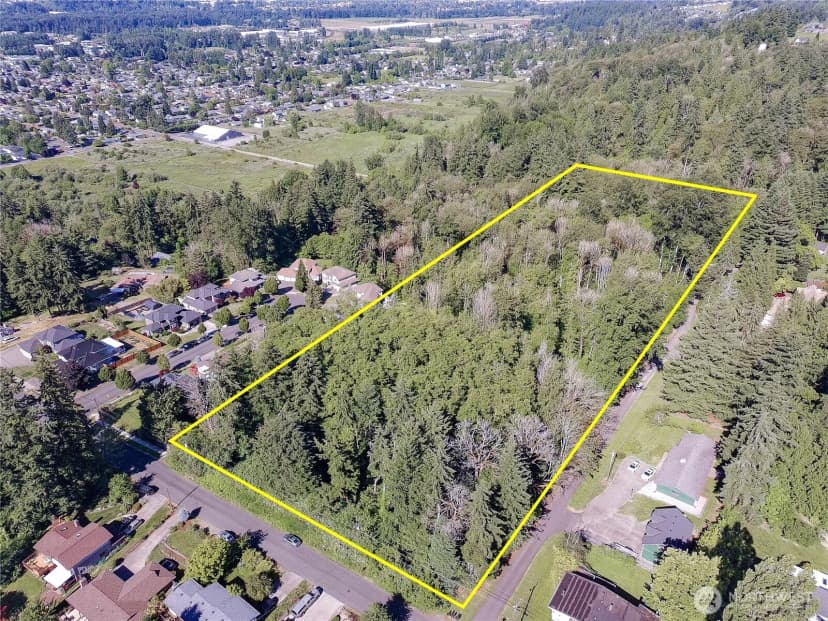 Property photo for 1701 13th Street Se, Puyallup photo 7