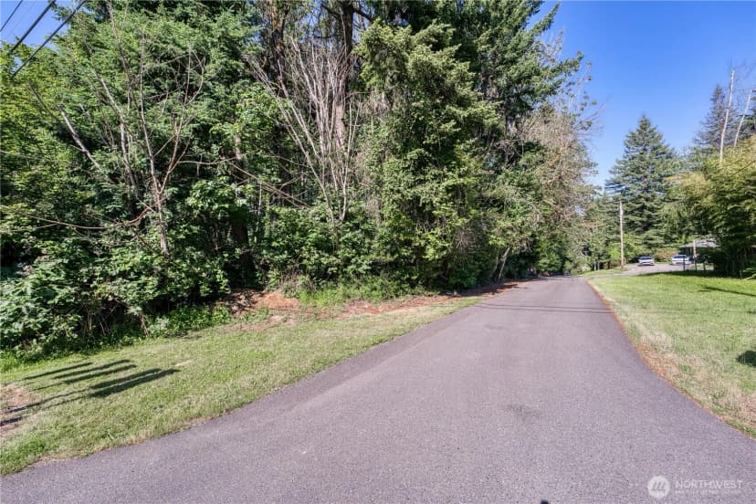 Property photo for 1701 13th Street Se, Puyallup photo 14