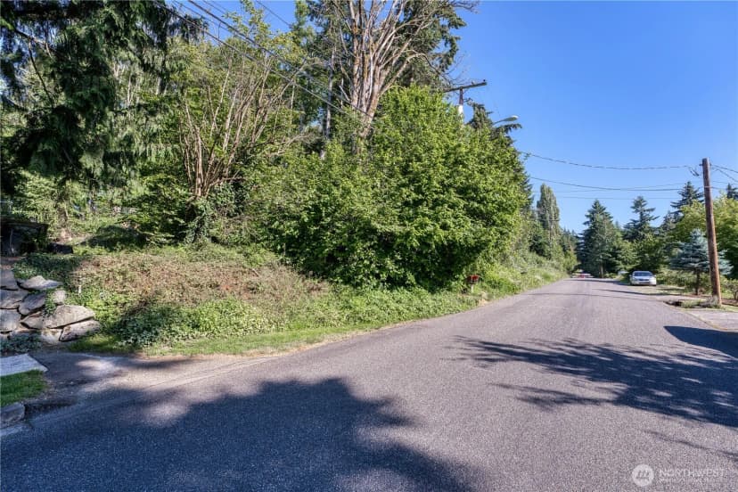 Property photo for 1701 13th Street Se, Puyallup photo 15