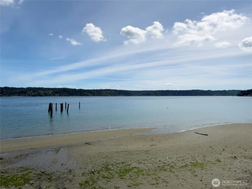 Property photo for 1227 Maplewood Beach Drive Nw, Gig Harbor