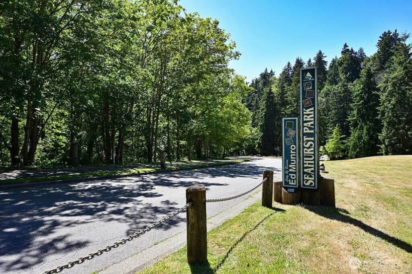 Property photo for 14323 12th Avenue Sw, Burien photo 19