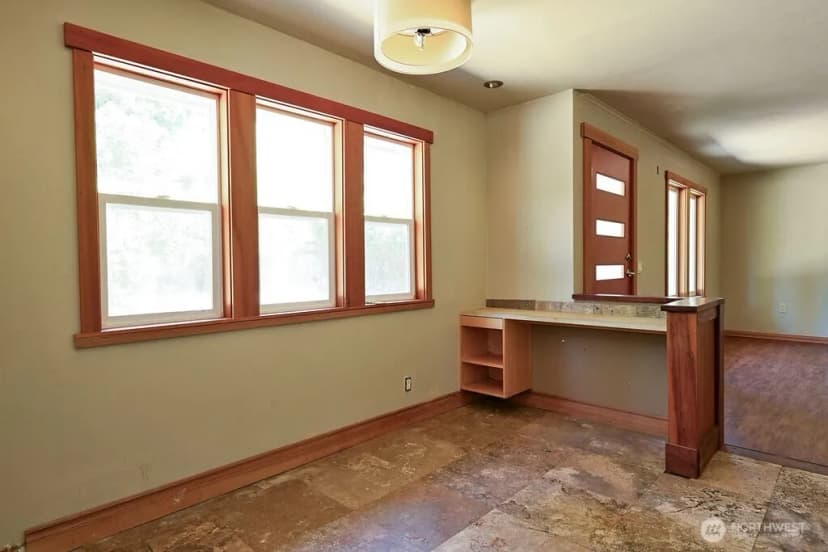 Property photo for 14323 12th Avenue Sw, Burien photo 13