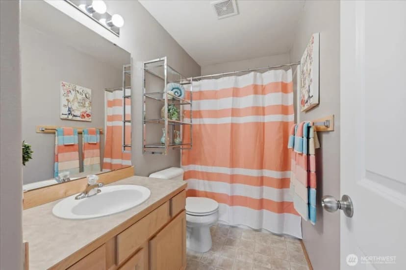 Property photo for 18319 8th Drive Se, Bothell photo 18