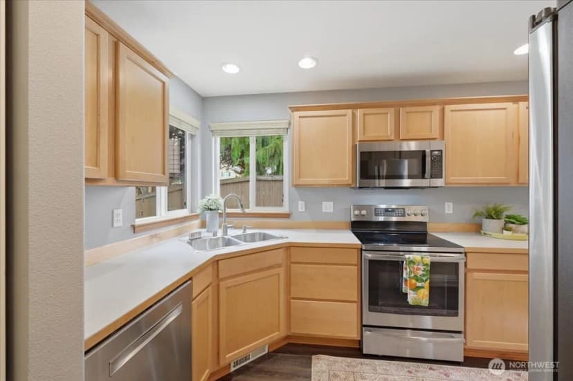 Property photo for 18319 8th Drive Se, Bothell photo 8