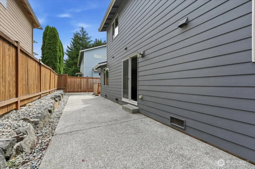 Property photo for 18319 8th Drive Se, Bothell photo 16