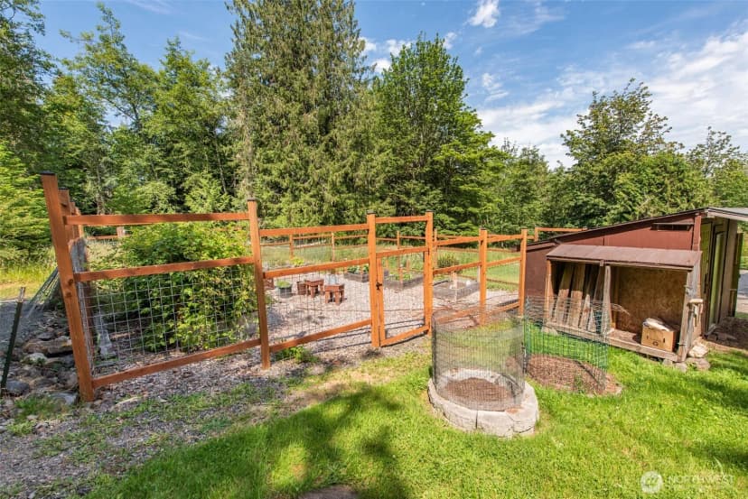 Property photo for 477 Glass Road, Port Angeles photo 36