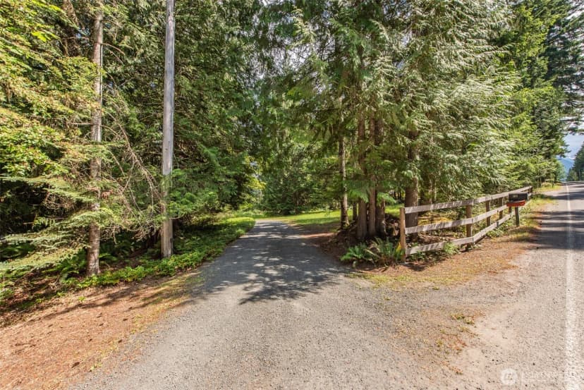 Property photo for 477 Glass Road, Port Angeles photo 4
