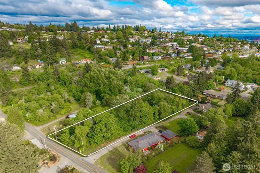 Property photo for 5445 Hyada Boulevard Ne, Tacoma photo 9