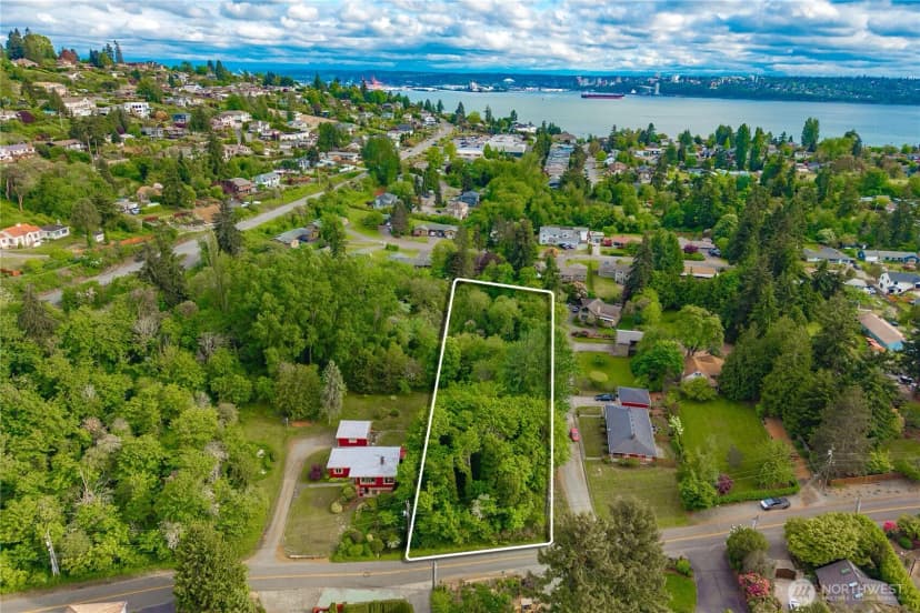 Property photo for 5445 Hyada Boulevard Ne, Tacoma