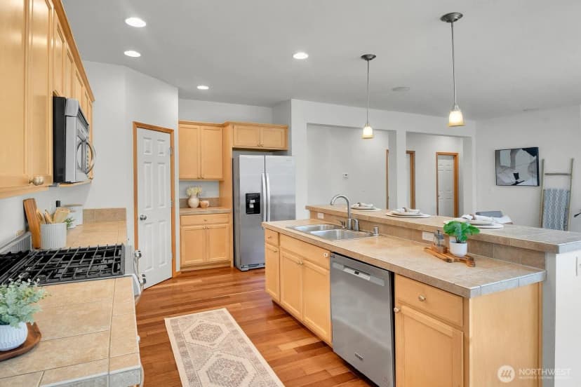 Property photo for 12940 Ne 200th Place, Woodinville photo 10