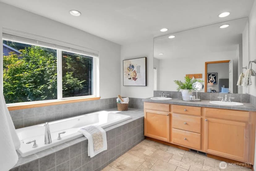 Property photo for 12940 Ne 200th Place, Woodinville photo 21