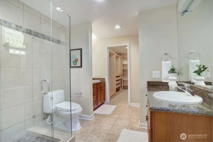 Property photo for 4030 26th Avenue W, Seattle photo 12