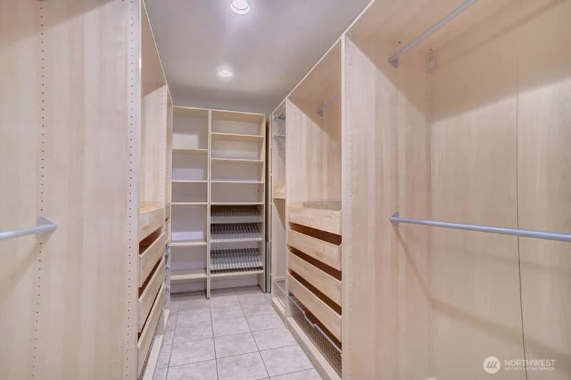 Property photo for 4030 26th Avenue W, Seattle photo 15