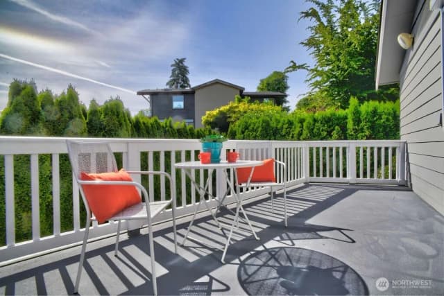 Property photo for 4030 26th Avenue W, Seattle photo 4