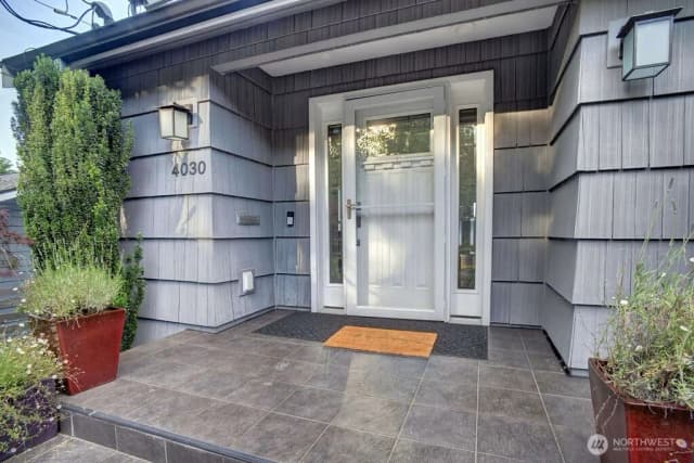 Property photo for 4030 26th Avenue W, Seattle photo 5