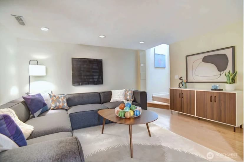 Property photo for 4030 26th Avenue W, Seattle photo 16