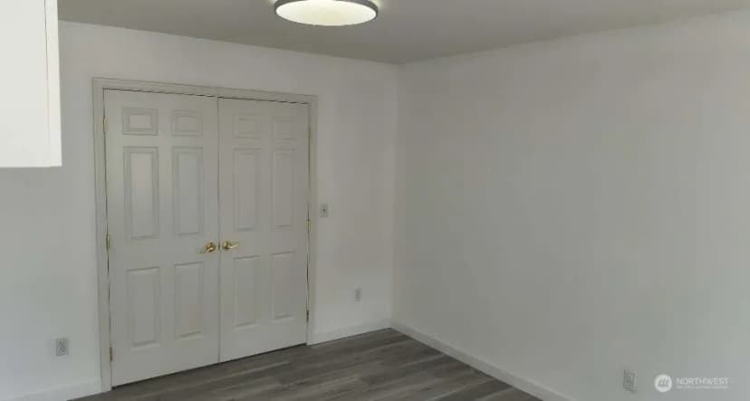Property photo for 9525 S 221st Place, Kent photo 22