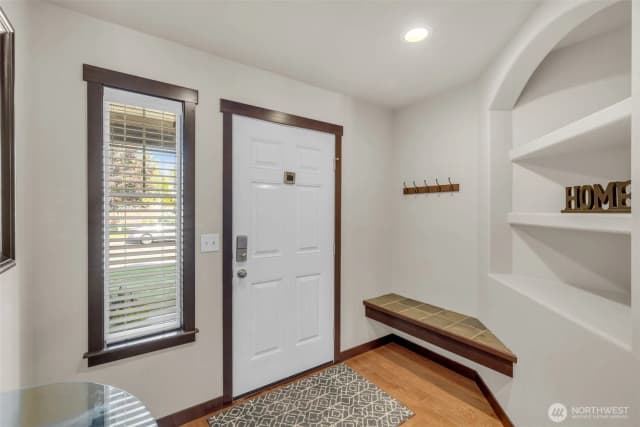 Property photo for 17732 82nd Drive Ne, Arlington photo 3