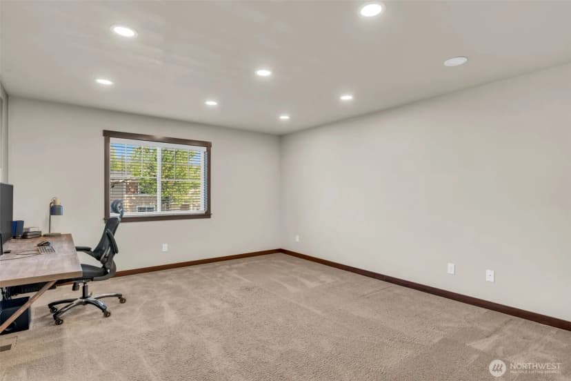 Property photo for 17732 82nd Drive Ne, Arlington photo 32