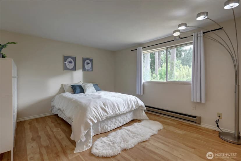 Property photo for 16724 Ne 22nd Street, Bellevue photo 21