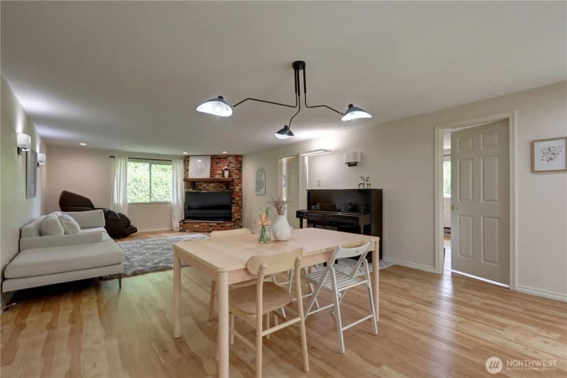 Property photo for 16724 Ne 22nd Street, Bellevue photo 20