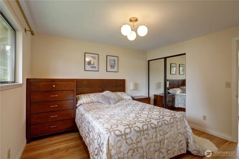 Property photo for 16724 Ne 22nd Street, Bellevue photo 11