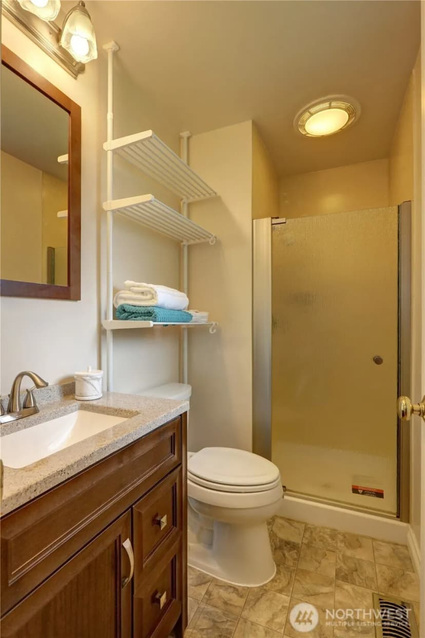 Property photo for 16724 Ne 22nd Street, Bellevue photo 12