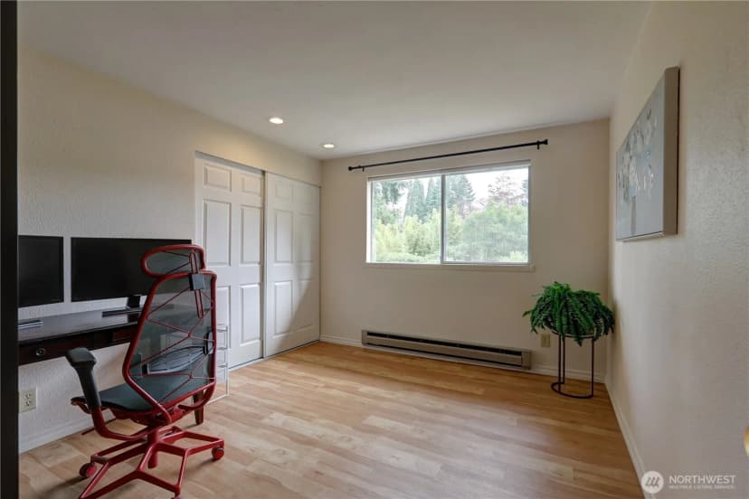 Property photo for 16724 Ne 22nd Street, Bellevue photo 23