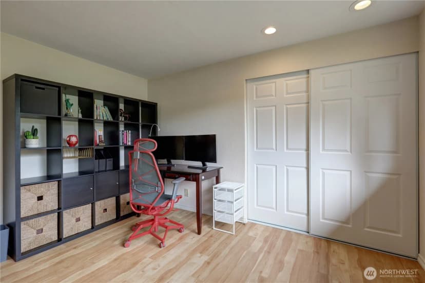 Property photo for 16724 Ne 22nd Street, Bellevue photo 24