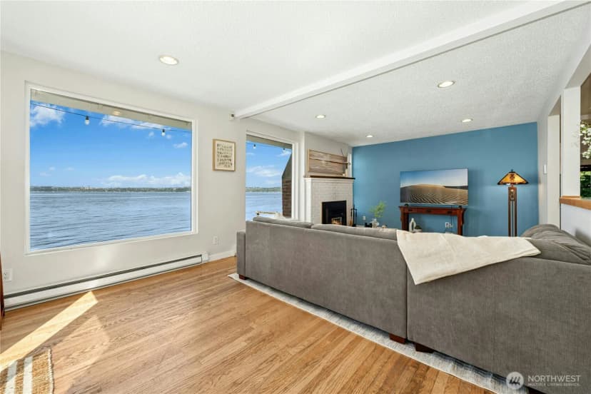 Property photo for 10932 Vashon Hwy Sw, Vashon photo 4