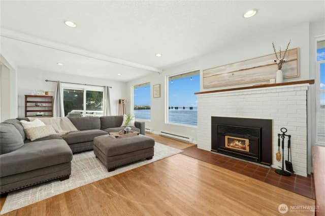 Property photo for 10932 Vashon Hwy Sw, Vashon photo 5