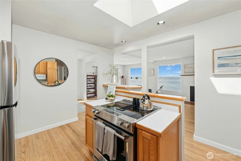 Property photo for 10932 Vashon Hwy Sw, Vashon photo 9