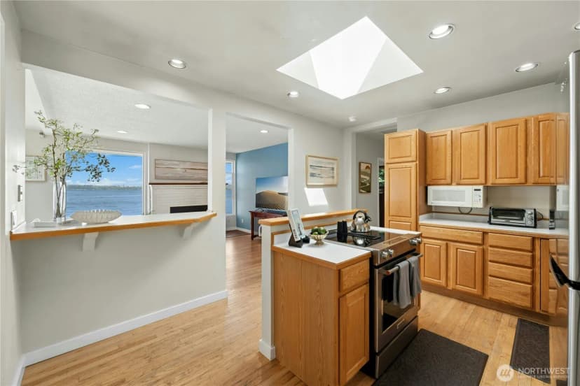 Property photo for 10932 Vashon Hwy Sw, Vashon photo 10